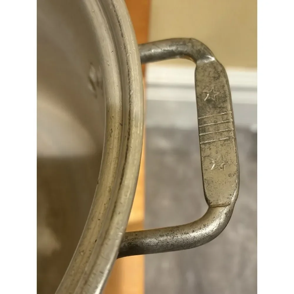 Vintage Wear Ever 2208 8 Quart Aluminum Pot w/ Lid Read‎ Description
